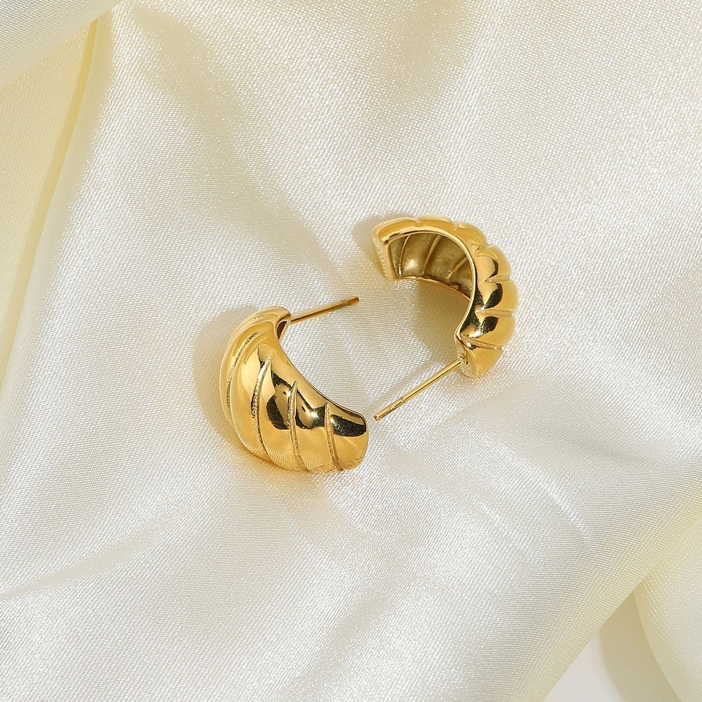Large Titanium Steel Croissant Stud Earrings Bee Shape Stainless Steel