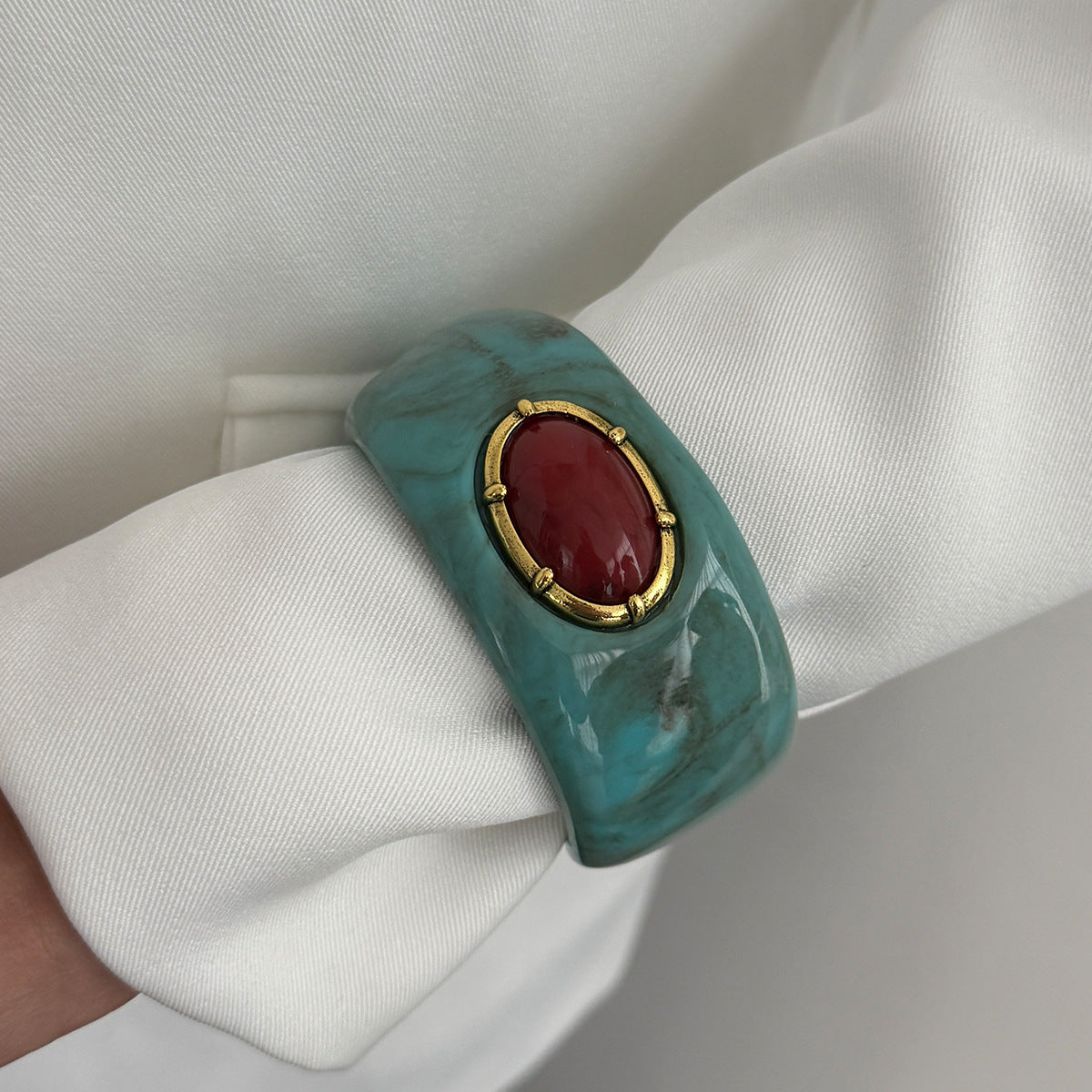 European Western Style Resin Dyed Bracelet For Women