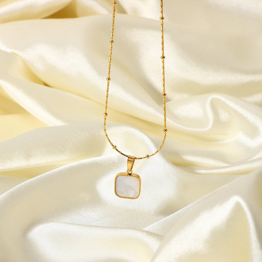 14K Gold Plated Stainless Steel Necklace Ladies Fashion Square White Shell Pendant Necklace