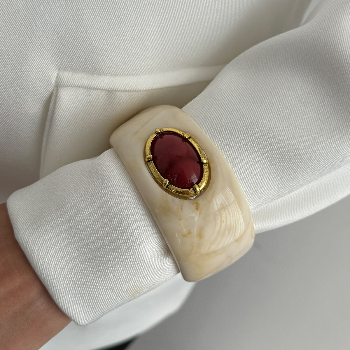 European Western Style Resin Dyed Bracelet For Women