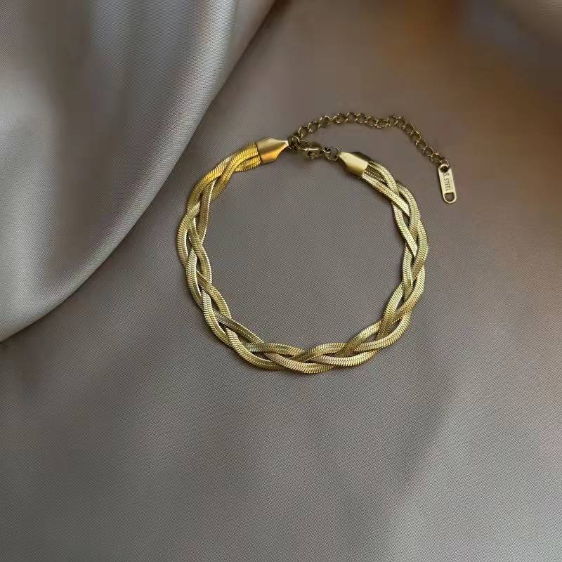 Twist Stainless Steel Bracelet – Old Money Chic & Minimal