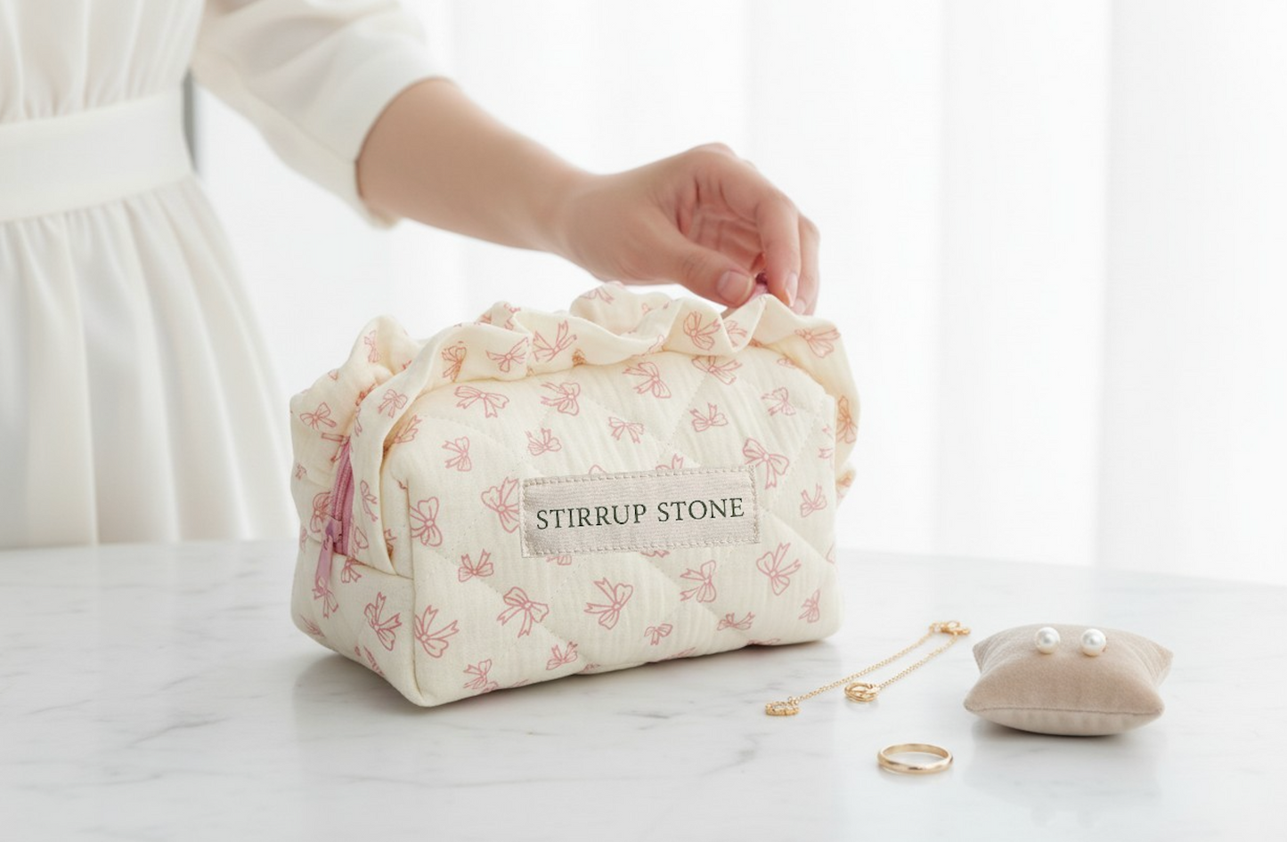 Monthly Subscription: 5 Pieces + Jewelry Pouch