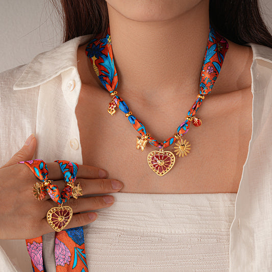 European And American Stainless Steel Fabric Love Inlaid Necklace Light Luxury
