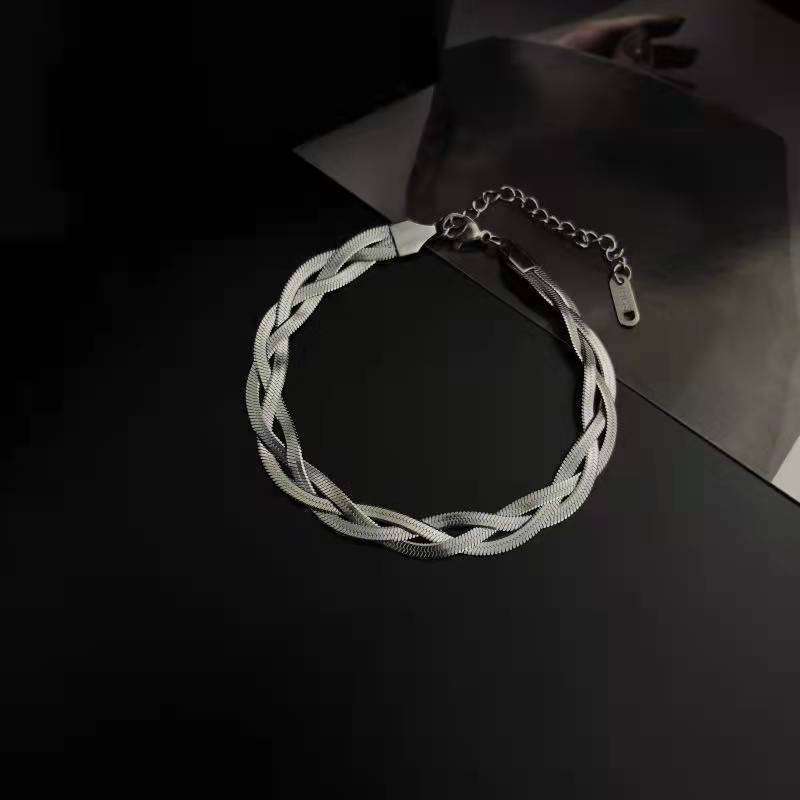 Twist Stainless Steel Bracelet – Old Money Chic & Minimal